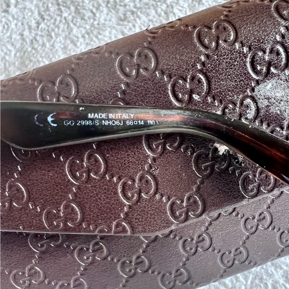 GUCCI
Tortoise Shell Frame GG Sunglasses - 2998 - Picture 14 of 14